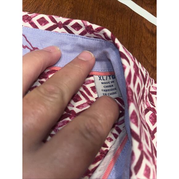 Tommy Bahama Men's 100% Silk Shirt Tropical Pink Size XL Hawaiian Geometric - Picture 4 of 8